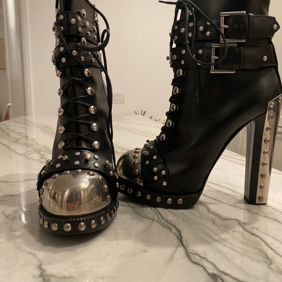 Alexander McQueen Statement Combat Boots - Picture 2 of 13